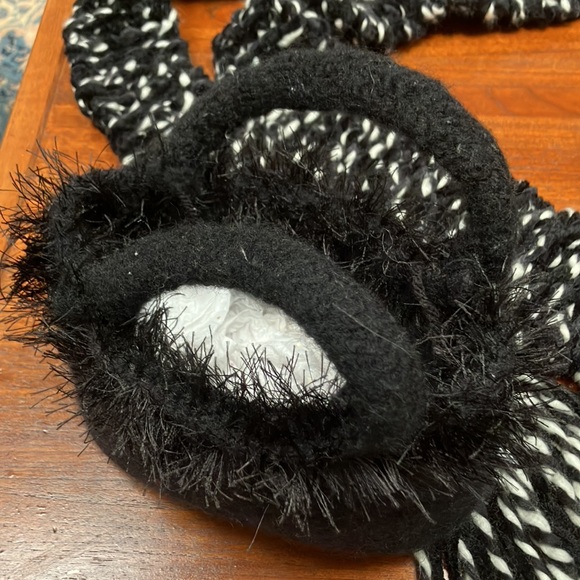 Set:3 knitted new Mini felted knit purse, scarf & fingerless gloves. Black/white - Picture 2 of 3